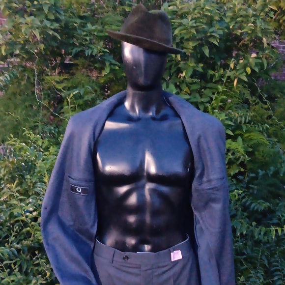 Q by Flynt Blazer Men's "Booth" (2) Button Navy Gray Unrestricted Luxury Blazer - Picture 4 of 16